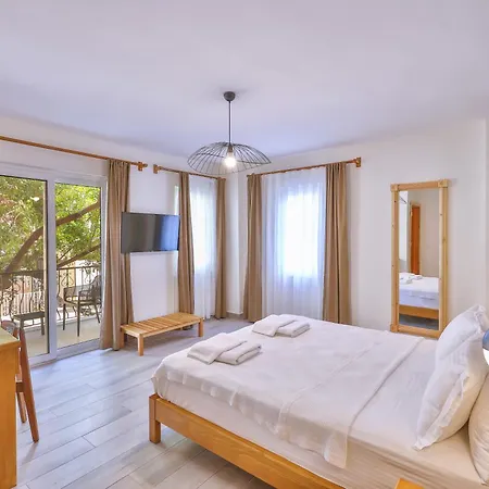 Mina Apart Hotel